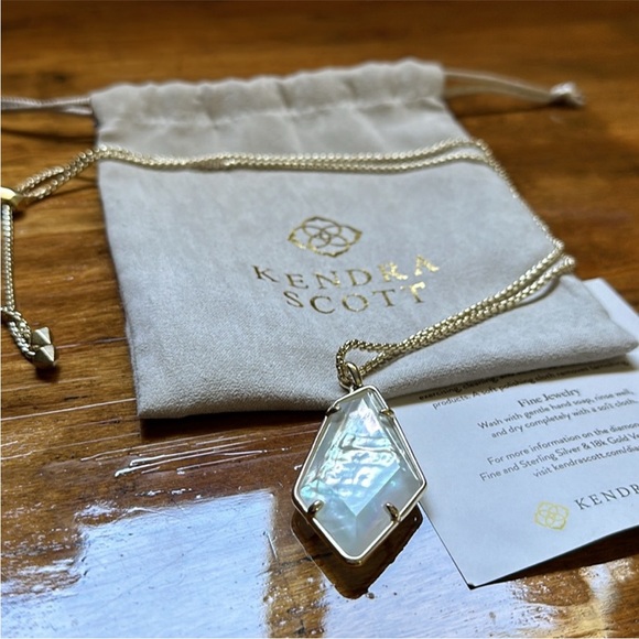 Kendra Scott Gold Adjustable Necklace - Picture 2 of 4